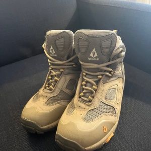 Vasque Women's hiking boots size 9 M